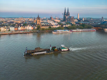 Uboot-Transport auf dem Rhein