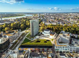 Düsseldorf, Dreischeibenhaus, Schauspielhaus und Kö-Bogen II