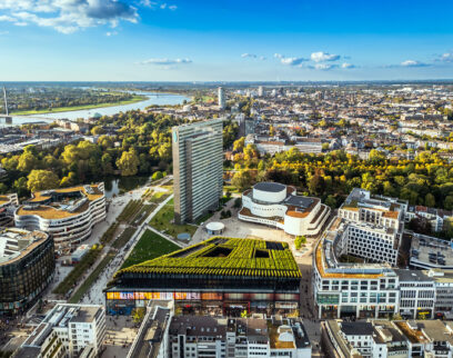 Düsseldorf, Dreischeibenhaus, Schauspielhaus und Kö-Bogen II