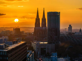 Dom beim Sonnenuntergang